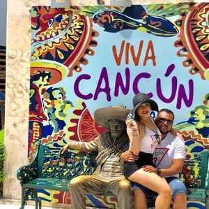 Meet your Posher, Luis y gris